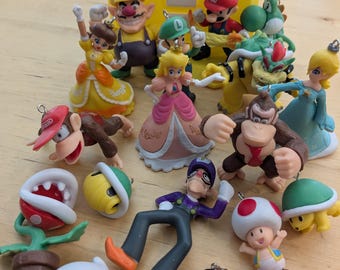 任天堂スーパーマリオフィギュアロット。マリオ、ルイージ、ピーチ姫