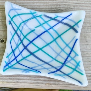 Geschmolzene Glasschale