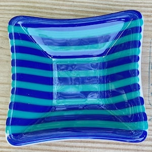 Geschmolzene Glasschale