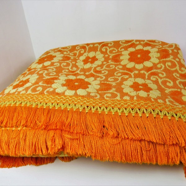 Retro-Tagesdecke / große Wurf mit Fransen, Orange und gelb, dick, gefüttert, warm, Winter Quilt, mid Century, Boho, mod, doppelte Größe Decke