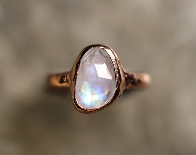 Moonstone and 9ct Rose Gold ring