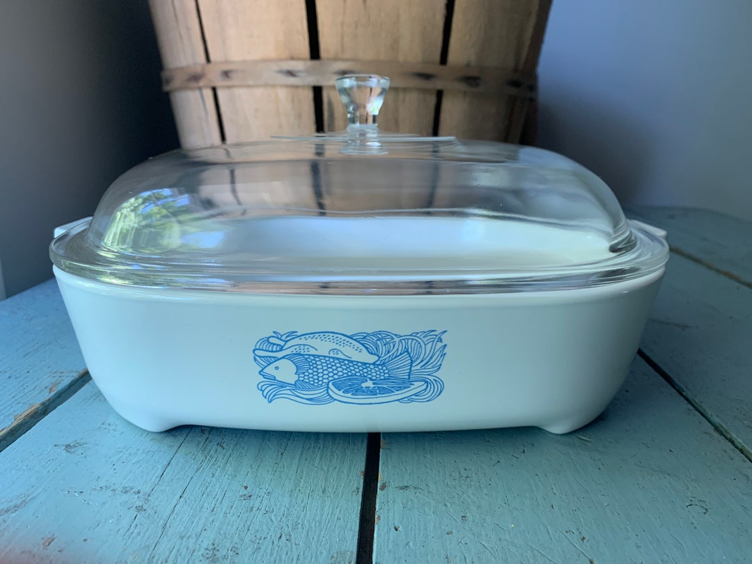 Corning Norelco Microwave Browning Dish With Pyrex Lid Blue Fish and