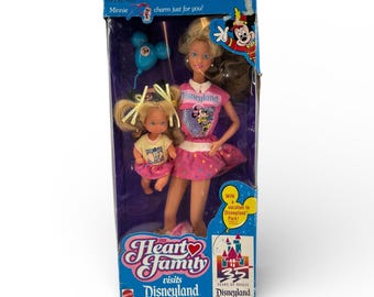 The Heart Family Visits Disneyland Park 1989 Mom and Girl Mattel 3679