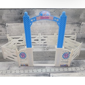 BARBIE RIDING STABLE 1998 Horse Corral Fence Incomplete 1372