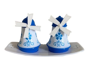 Salt and Pepper Shakers Vintage 1976 Spinning Windmill on Tray Figural Plastic 2.5" 1042