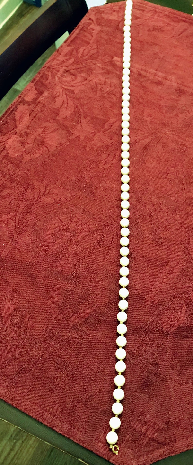Excellent Condition /& Color VintageRetro Costume Jewelry 1950/'s WHITE PEARL LOOK Necklace circa 1950