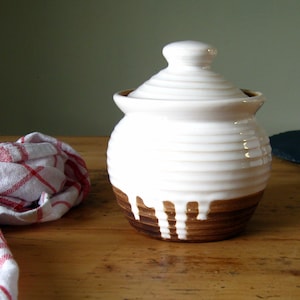 Pottery Storage Jar With Lid, Sugar Honey Spices pot, Dry products canister, Ceramic lid jar, Organic storage pot, Pottery handmade