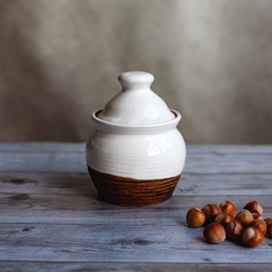 Pottery Storage Jar With Lid,Sugar Honey Spices pot,Bulk products canister,Ceramic lid jar,Organic storage pot,Pottery handmade