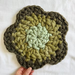 Olive & Sage Green Giant Flower Crocheted Trivet, 70’s floral table decor, crochet flower hot mat, wool placemat, vintage inspired
