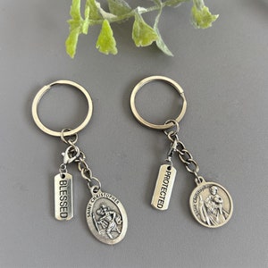 Saint CHRISTOPHER Key Chain / St Chris Keychain Miraculous Medal Keyring / ITALIAN Holy Medals Patron Saint Travel Confirmation Gift