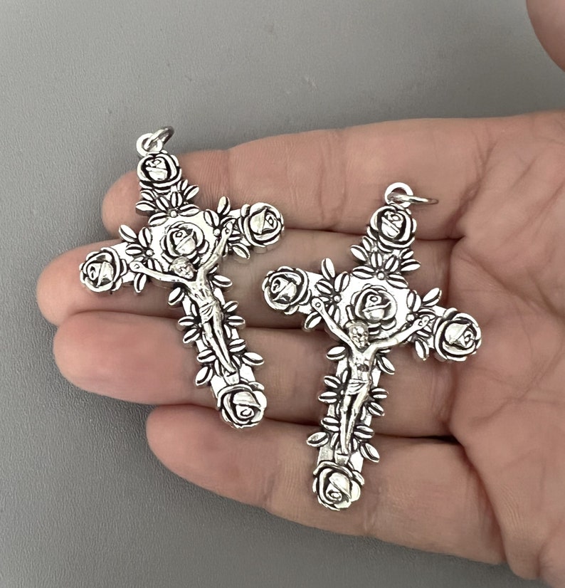 ROSE Rosary Crucifix Pendant / 2