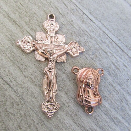 ROSE Gold Rosary Crucifix \u0026 Centerpiece 