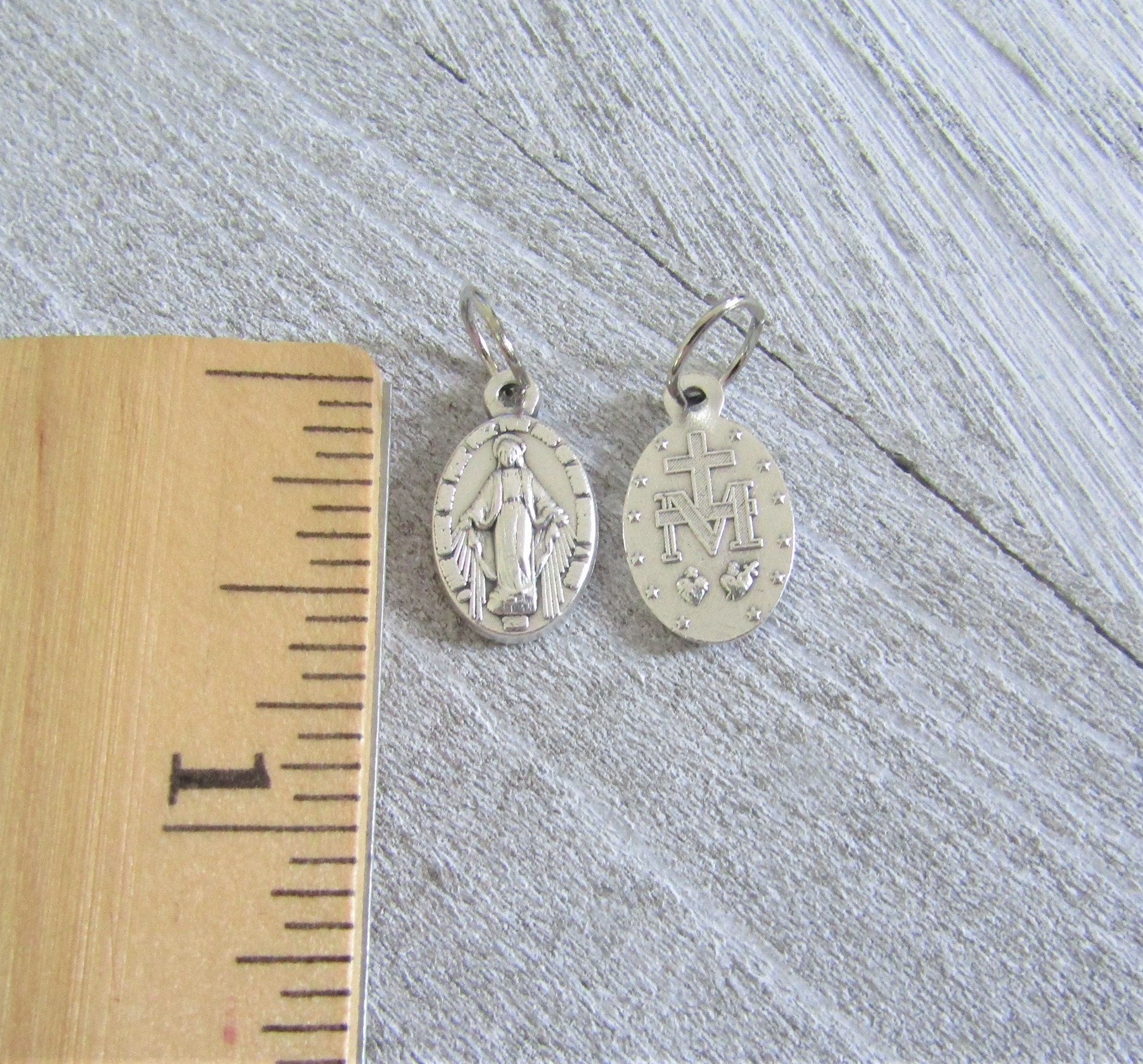12 Pieces SMALL Miraculous Medal Charms / Virgin Mary Charms / - Etsy