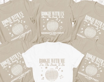 Boogie With Me I'm The Bride Personalisierte Junggesellinnenabschieds-Shirts, Brautparty-Disco-Partnerlook, individuelle Junggesellinnenabschieds-Outfit-Tops, SAND