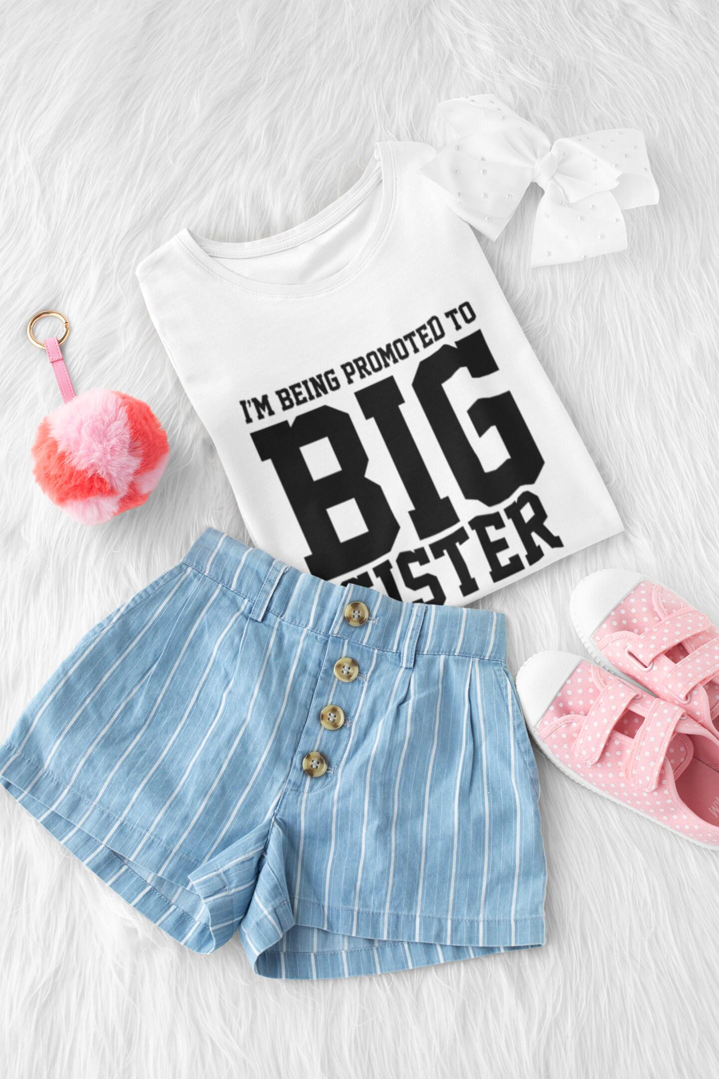 T-shirt con scritta I'm Being Promoted to Big Sister