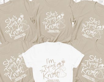 Personalisierte Shirts für den Junggesellinnenabschied „Tiing the Knot“, passende Oberteile für Braut und Junggesellin beim Brautparty