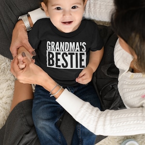 Grandma&#39;s Bestie Baby Toddler Kids T-shirt Tee Gift From Gran New Baby Relative Grandparent