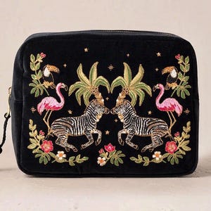 【専用】Elizabeth Scarlett トラ刺繍ポーチ Elizabeth scarlett - Etsy 日本