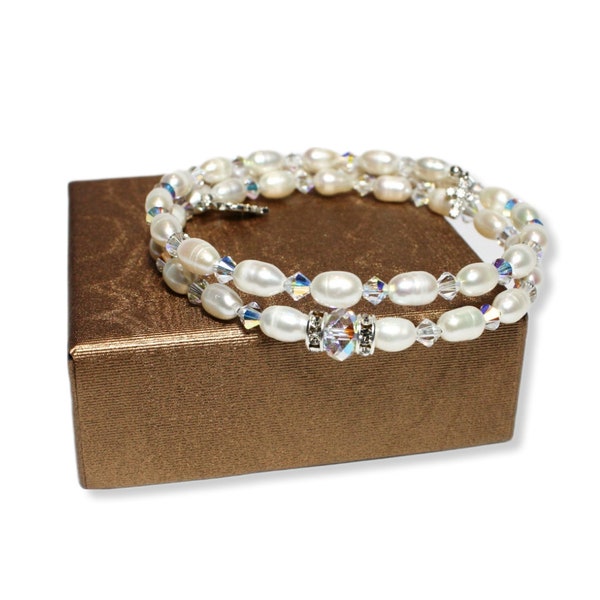 Bracelet de perles de grain de riz blanc naturel, fil à mémoire, cristaux swarovski, bijoux de mariée