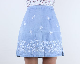 Vintage 90's/Y2K 34W floral embroidered skort, skirt w/ under shorts, L.A. BLUES, light wash denim, white, mini, side slit, bareback, summer