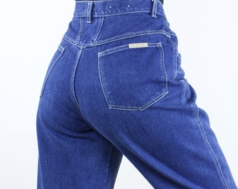 Vintage 80's 30W Gitano jeans, dark wash blue, stretch denim, high rise, tapered leg, 5-pocket, mom jean fit, casual, comfy, yoke details