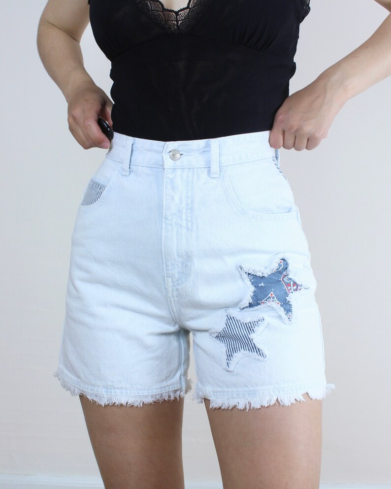 Vintage 90s 25W stars and stripes jean shorts, light wash denim, high rise, hot shorts, mom jean, perfect summer shorts, faux cut off, image 4