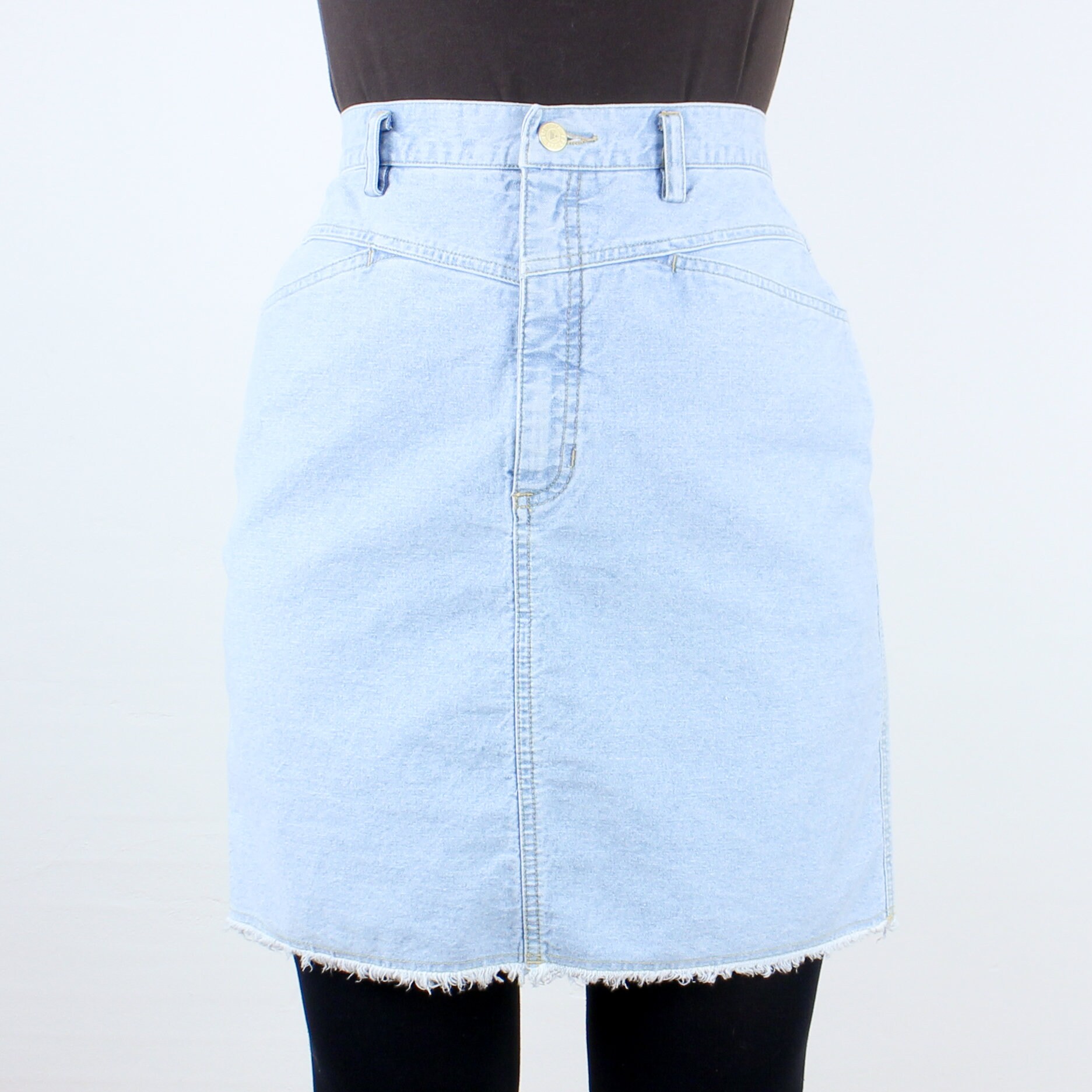 Vintage 90's 30W light wash denim skirt, Lizwear, front & back pockets, button zip front, faux raw hem, mini, belt loops, minimalist, grunge