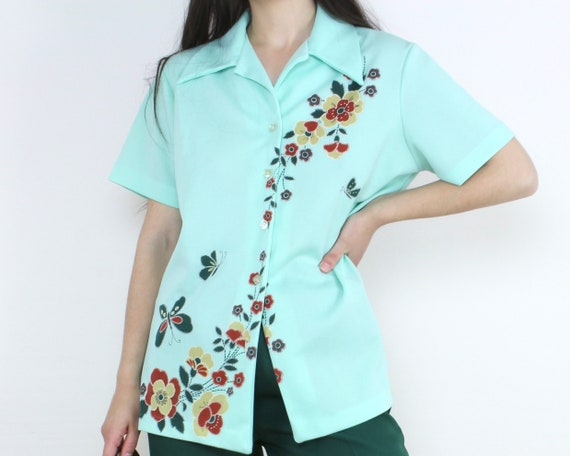 Vintage 70s sea-foam green floral top, polyester,… - image 1