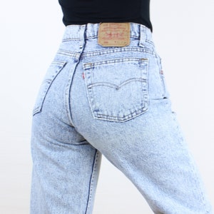Vintage 80's (1981) 31W Levi's 550 jeans, light stone/acid wash denim, 5-pocket, high rise, tapered leg, cotton, casual, grunge, mom jean
