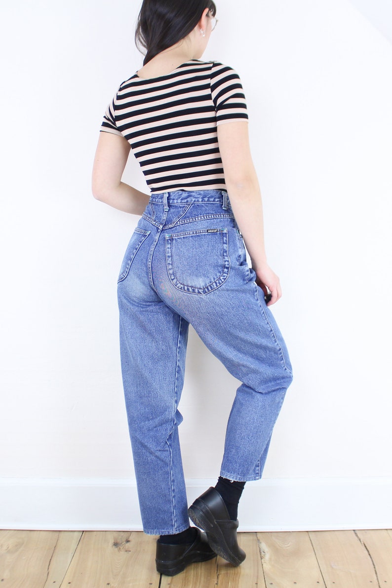 Vintage 90's 29W Vasco jeans, high waisted, high rise, tapered, mom jean, medium wash, 5-pocket, front pleats, two button closure, grunge image 6