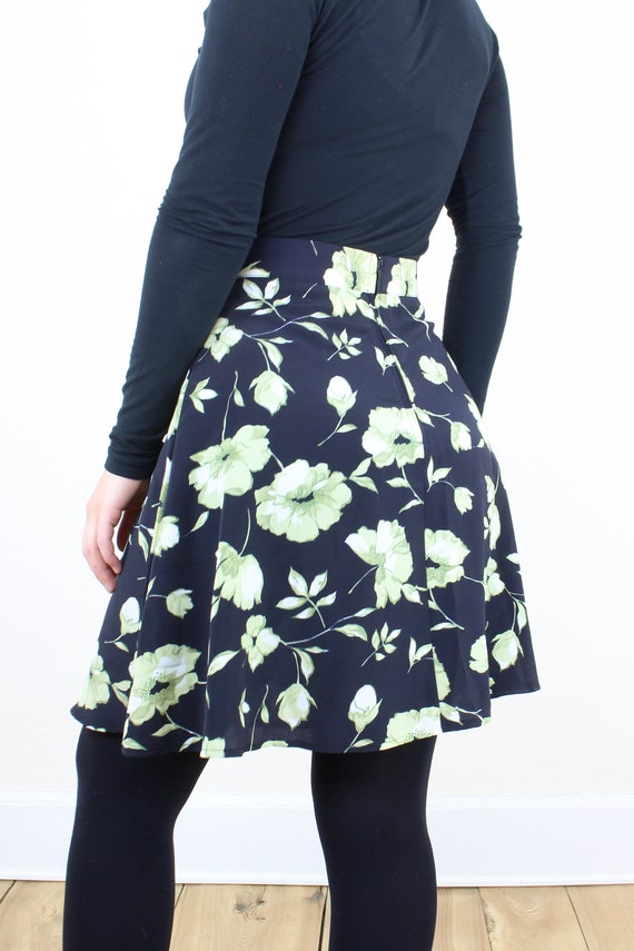 Vintage 90's 26W floral skater mini skirt, black … - image 6