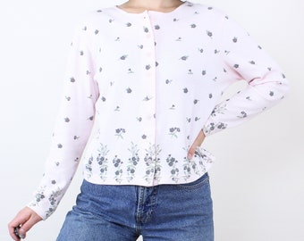 Vintage 90's/Y2K ditsy floral cardigan sweater, No Boundaries top, light pink knit, purple micro floral print, button up, soft, lightweight