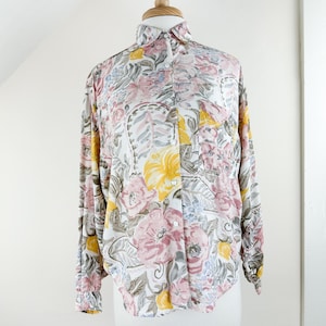Vintage 90&#39;s pastel floral rayon blouse, collared, button up, button cuffs, chest pocket, soft, breathable, lightweight, feminine