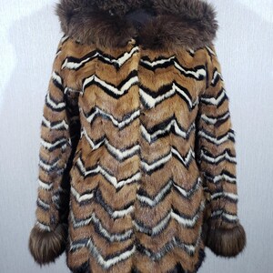 Vintage Brown Mink Fur Coat: Hooded Women&#39;s Luxury Outerwear