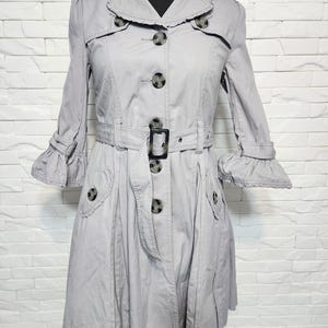 Gray Cotton Jacket: Elegant Women&#39;s Belted Coat with Pockets