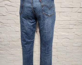 Blue Denim Jeans Mens: Slim Fit Stretch Fabric, Mid-Rise