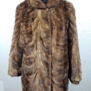 Vintage Brown Mink Fur Coat - Women&#39;s Luxury Outerwear