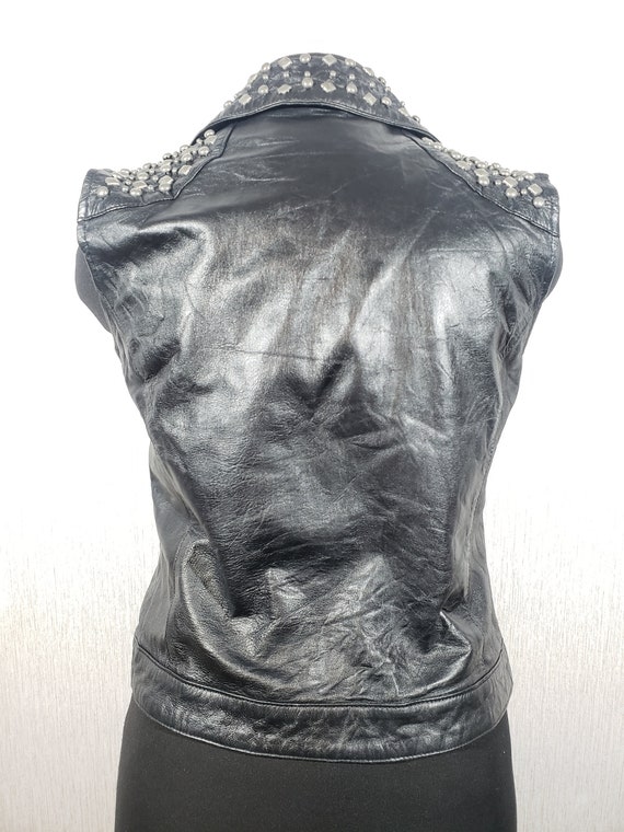 Stylish women's leather vest made of genuine blac… - image 4