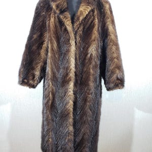Vintage Brown Mink Fur Coat - Women&#39;s Luxury Outerwear