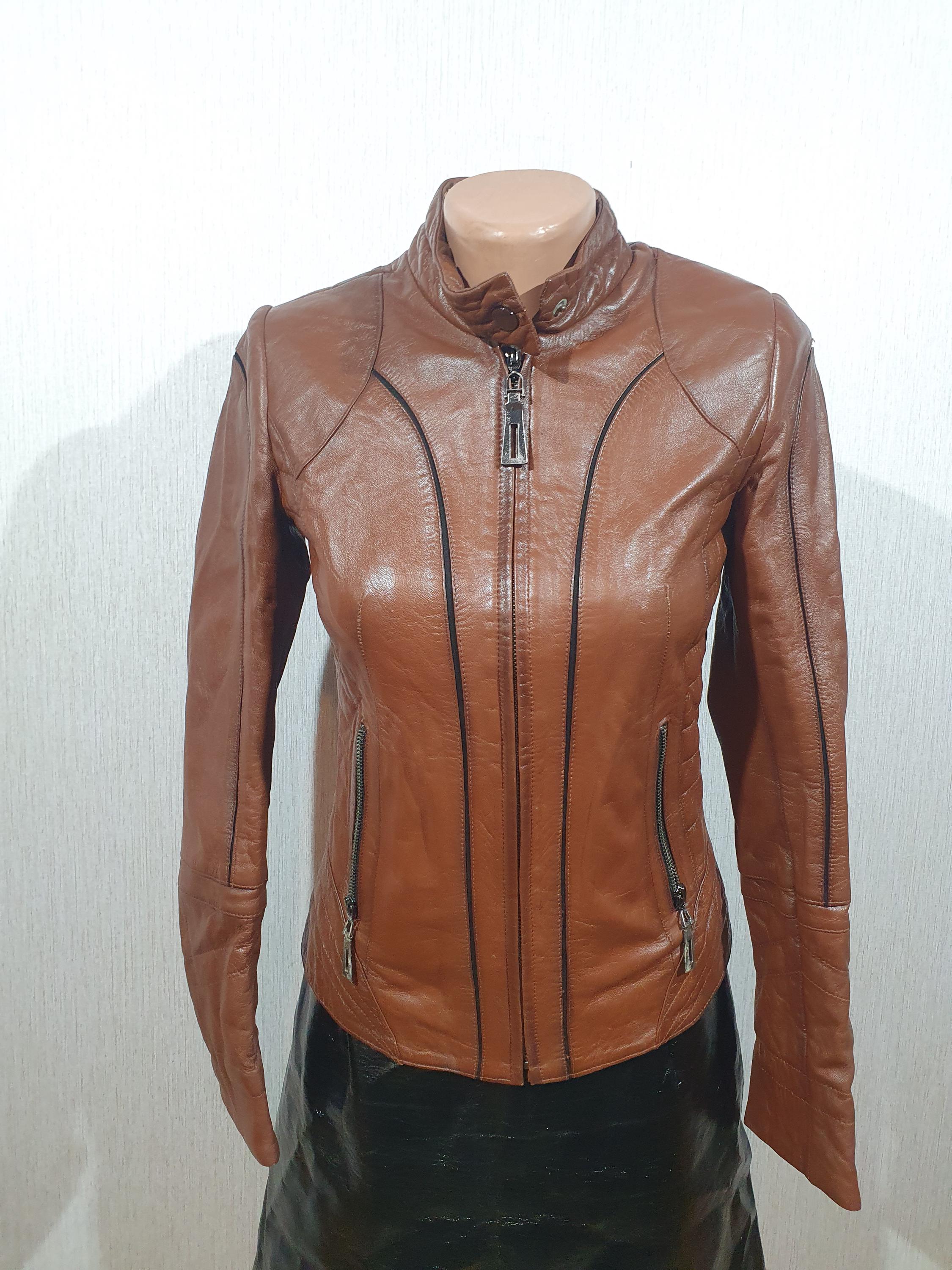 Vintage Brown Leather Sports Jacket: Women's Moto Style, Metal