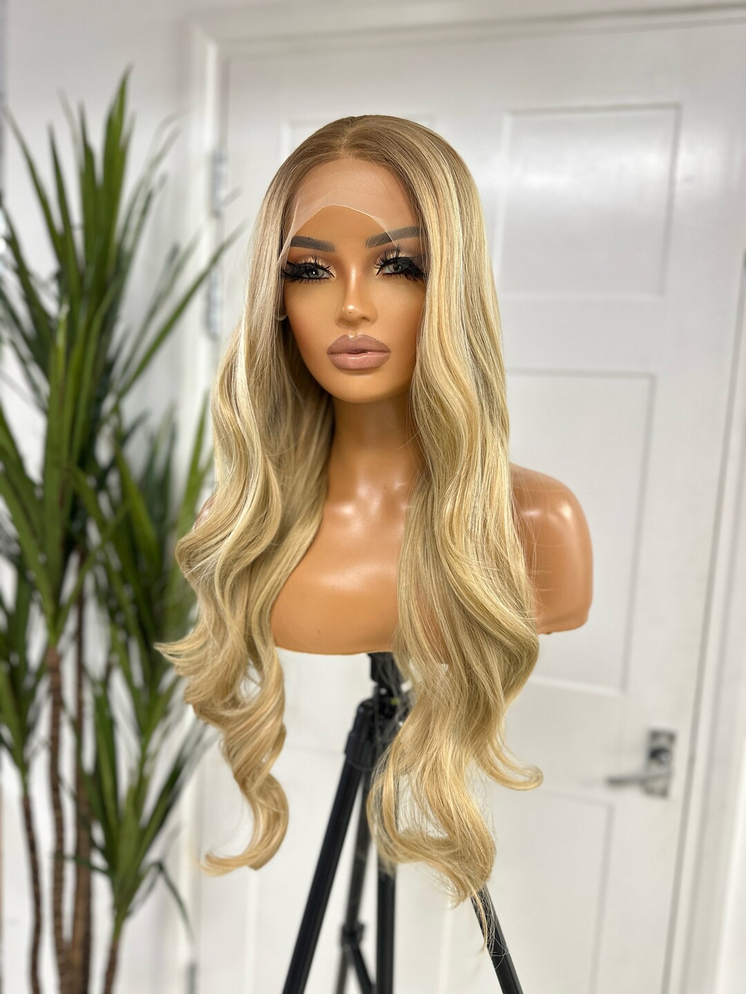 Long Wavy Rooted Light Golden Blonde Mix premium Heat Safe Synthetic