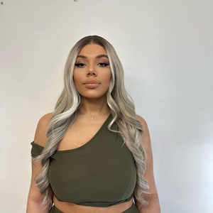 JEAN Long Rooted Light Ash Platinum Blonde Mix Wavy 13 by 4 Lace Frontal Wig Heat Safe Synthetic Fibre Realistic Hairline image 2