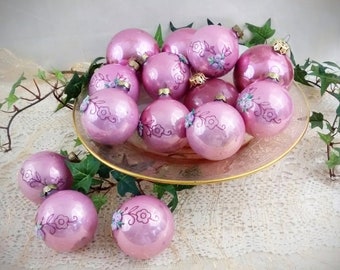 Adornos navideños vintage: Juego de 14 piezas de cristal rosa frambuesa