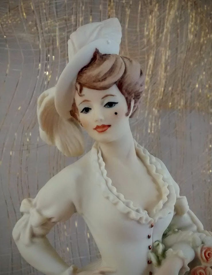 Giuseppe Almani Florence 蓮の花 赤ちゃん オブジェ Cherubs with Flowers by Giuseppe Armani | Elegant Porcelain