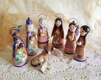 Vintage Mexican Nativity: 9 Pieces Purple & Tan  Folk Art 5.5 Inches