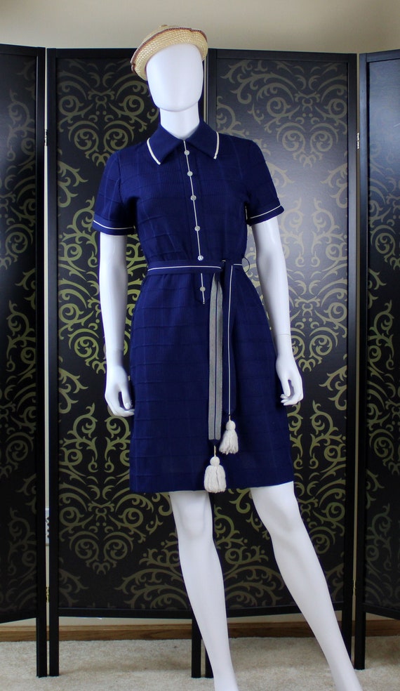 Vintage/Retro Short Sleeve Dark Blue Dress with B… - image 1