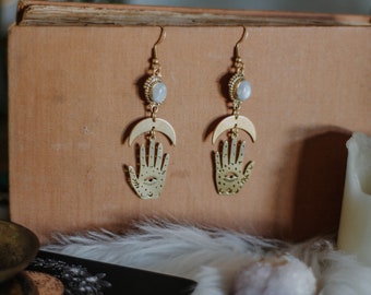 Madewell pearl hand jive best sale earrings