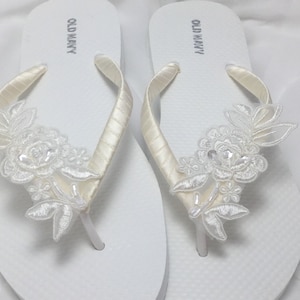 Wedding Ivory  Flip Flops, Ivory Lace Flip Flop, Bridal Sandals, Braidsmaid Flip Flops Beach Wedding Sandals, Wedding Destination Sandals