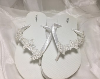 Chanclas de novia blancas, chanclas de adorno de cuentas blancas, sandalias de novia, chanclas de boda, sandalias de boda de playa