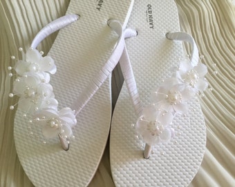 Bridal Flip Flops, White Flower Wedding Sandals, Flower Flip Flop